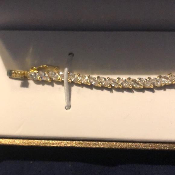 = BRAND NEW = GIANI BERNINI GOLD DIAMOND BRACELET - Picture 4 of 8